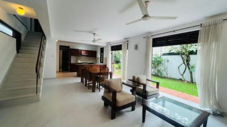 Living Room - Colombo 5 4 Bedroom Fully Furnished House For Rent 