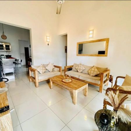 Living Room - UNFURNISHED 3 BEDROOM APARTMENT FOR Rent IN THALAWATHUGODA