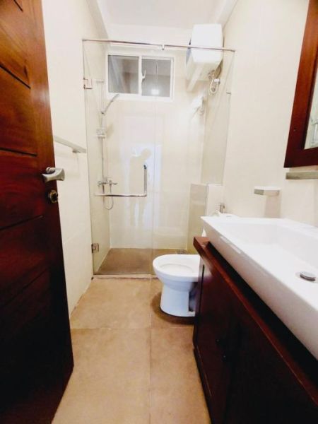 Bathroom - 3 Bedroom Apartment for Rent in the Heart of Mount Lavinia