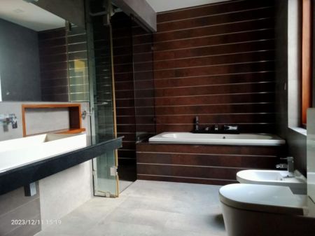 Bathroom - Brand New Luxury House for Rent in Battaramulla – Only for Expats | USD 3000 | KO-557