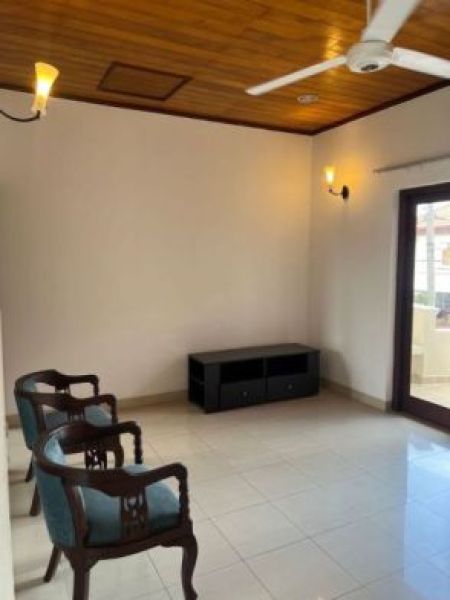 Living Room - Luxury 4 Bedroom Villa For Rent In Dehiwala Ready To Move In!