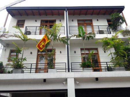 Exterior - Luxury 3 Bedrooms House For Rent In Colombo 07 (Expat Only)