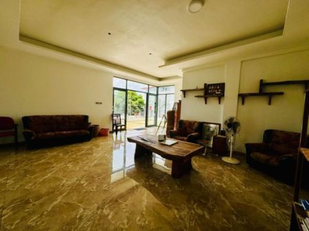 Living Room - (SE1098) 5 Bedroom house for sale in Thalawathugoda for Rs. 148 million (negotiable)