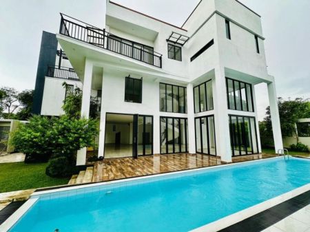 Pool - Battramula Lake Road Luxury House for Sale 