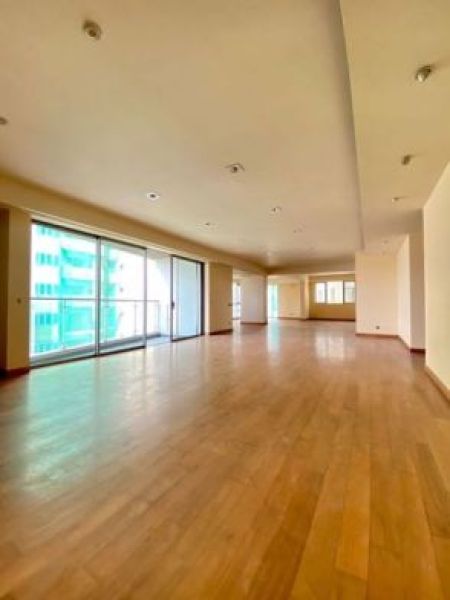 Kitchen - Luxury 4 Bedroom Apartment For Sale In Empire Residences Colombo 03 Ready To Move In !