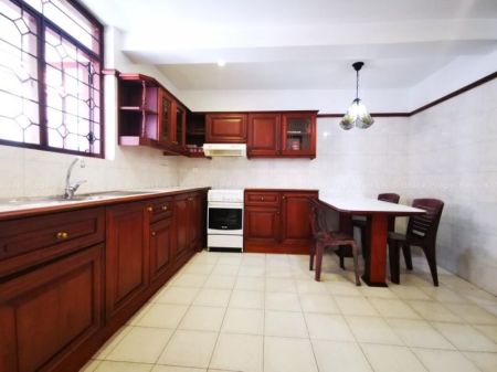 Kitchen - Fully Furnished House For Rent On Lake Drive