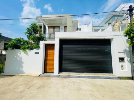 Exterior -  ⭕️ (MH233) Brand New Super Luxury 3 Storey House for Sale in Athurugiriya