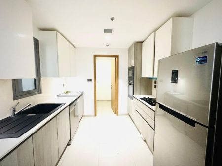 Kitchen - ⭕ (S728) Luxury Altair residencies Apartment For Sale in Colombo 2 (With Furniture)