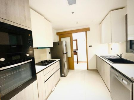 Kitchen - ⭕ (S728) Luxury Altair residencies Apartment For Sale in Colombo 2 (With Furniture)