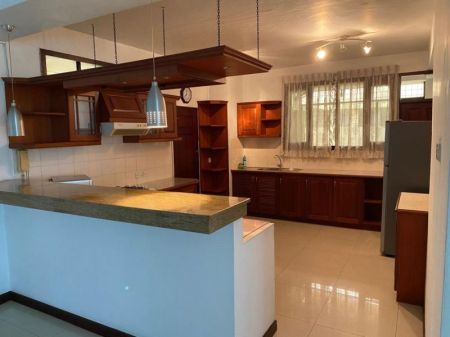 Kitchen - Liberty Plaza - 3BR Apartment for Rent in Colombo 3 - EA420