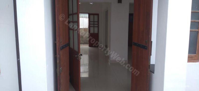 Colombo 5 Land with house for sale/rent