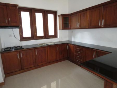 Kitchen - 4 Bedroom unfurnished house with a rooftop terrace area for rent in Nawala Koswattha