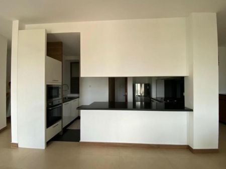 Kitchen - Apartment for Rent - The Everest - Colombo 05 | LKR 250,000