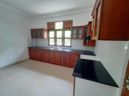 Kitchen - (B/N) 03 Story House for Sale in Ragama H2058