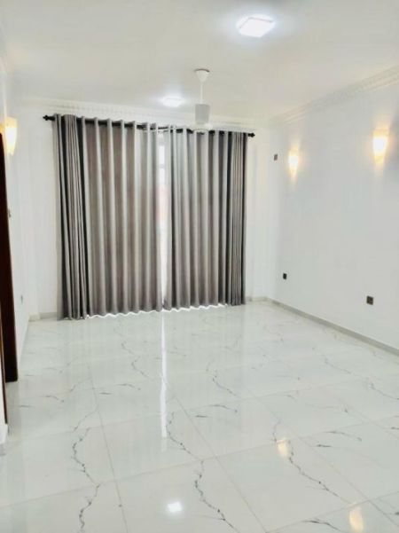 Pool - ⭕ (S792) Greenland residents Unfurnished Apartme3 Bedroom apartment for rent in Colombo 3 for Rs. 1.80 lakhs (Per Month