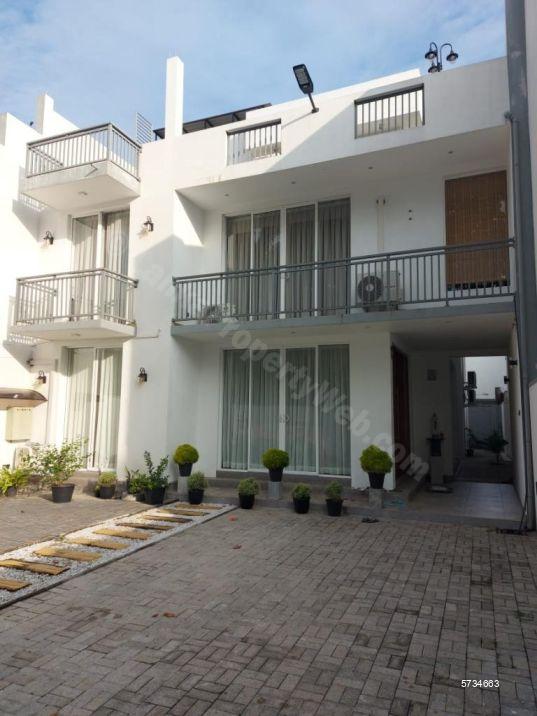 Boralesgamuwa House for sale/rent