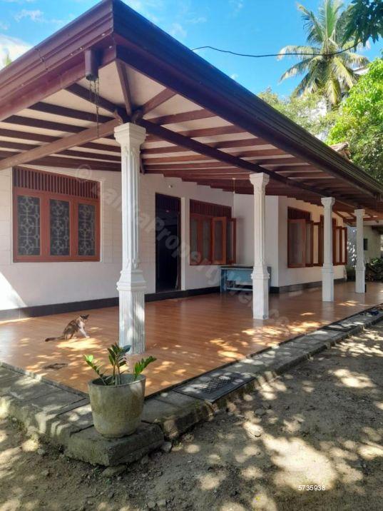 Tangalle Land with house for sale/rent