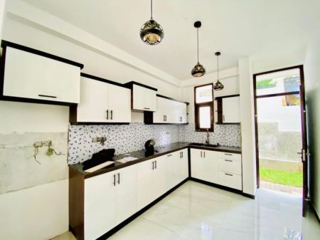 Kitchen - Brand New Luxury Two-Storied House in Malabe