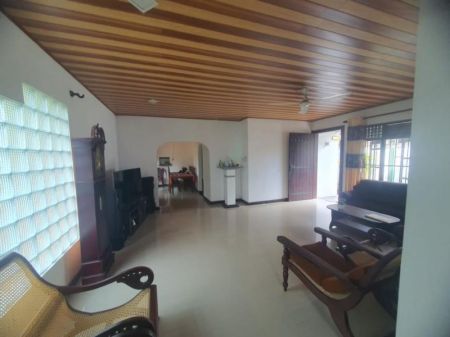 Living Room - House for sale in Kasbewa