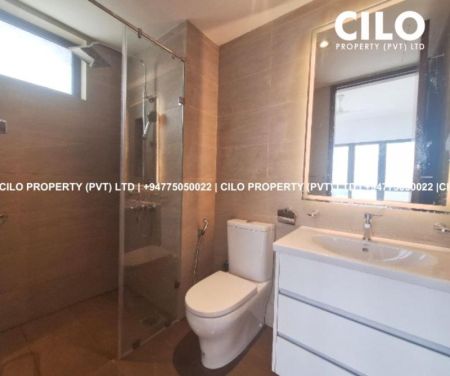 Bathroom - 3 bedrooms~ brand new ~ unfurnished higher floor apartment immediate sale ~Colombo 2 