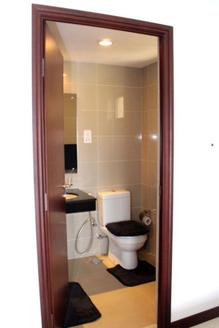 Bathroom - 2 bedrooms ~ Largest layout of On320 Apartment at Colombo 2 for immediate sale 